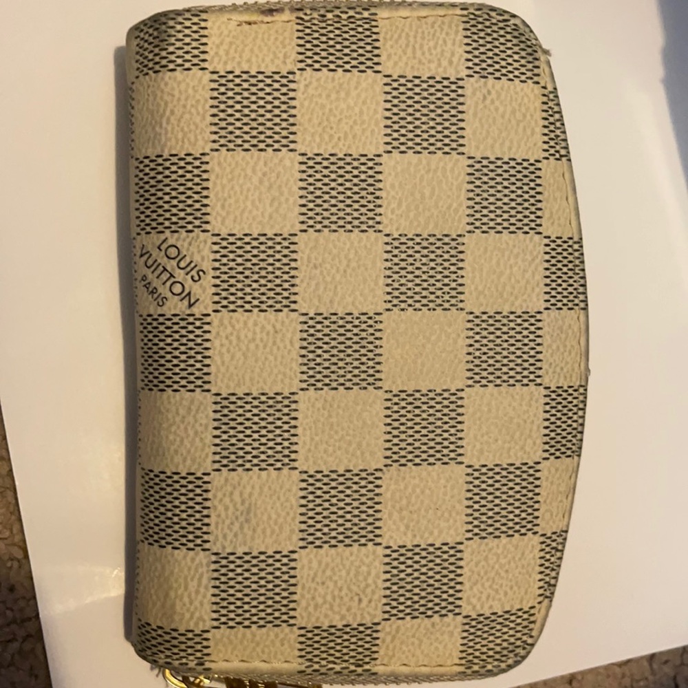 Wallet - Picture 1 of 3